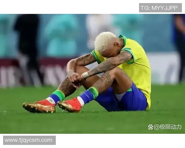 球星与足球队员之间的深厚情谊与相互喜爱揭示了什么样的默契与团队精神 球星与足球队员之间的深厚情谊与相互喜爱揭示了什么样的默契与团队精神