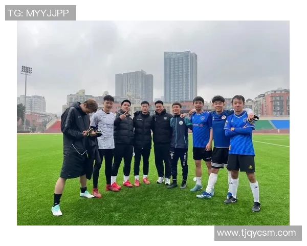 足球巨星大合影集锦球场风采与荣耀时刻汇聚展示 足球巨星大合影集锦球场风采与荣耀时刻汇聚展示