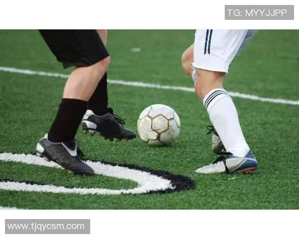 球星足球袜为何能提供更强防滑效果其设计原理与技术揭秘 球星足球袜为何能提供更强防滑效果其设计原理与技术揭秘